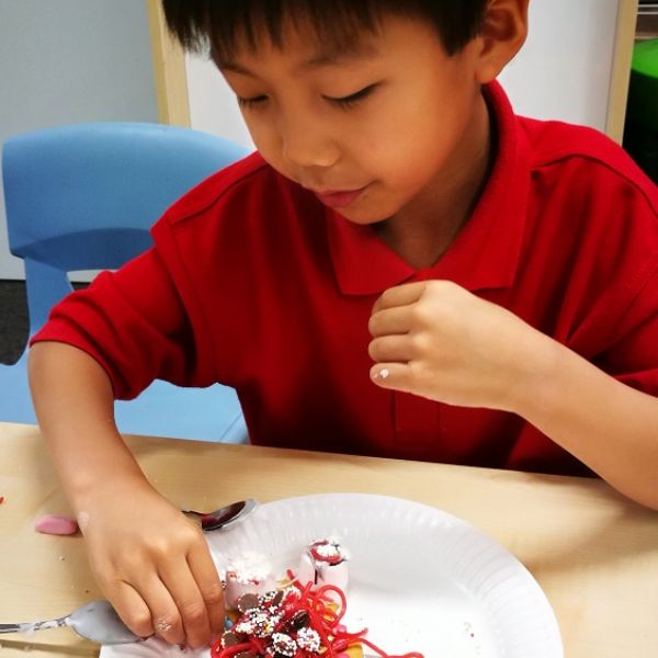 Biscuit decorating